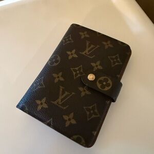 Louis Vuitton Monogram Porte Papiers Zippe Wallet
